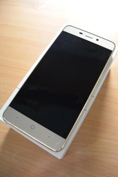 Лот: 8793440. Фото: 1. Продам смартфон ZTE Blade X3. Смартфоны