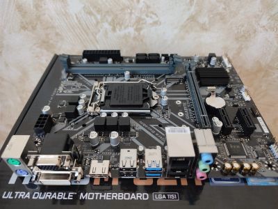 Лот: 18774064. Фото: 1. Материнская плата Gigabyte h310m-s2h... Материнские платы