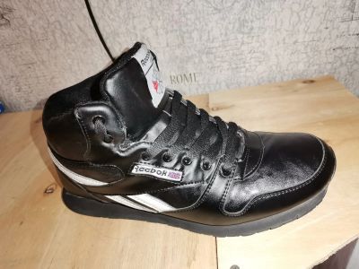 Лот: 16845681. Фото: 1. Кроссовки зима Reebok Classic. Кеды, кроссовки, слипоны