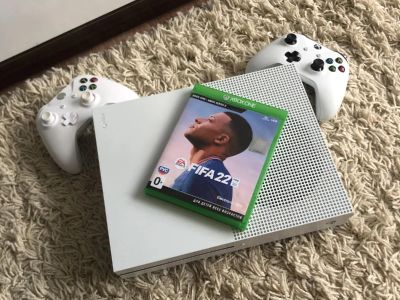 Лот: 19459175. Фото: 1. XBOX ONE S. Аксессуары для игровых приставок, консолей, геймпады