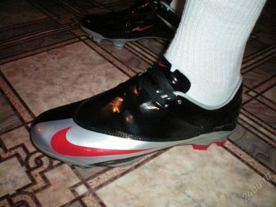 Лот: 1304156. Фото: 1. бутсы nike. Кеды, кроссовки, слипоны