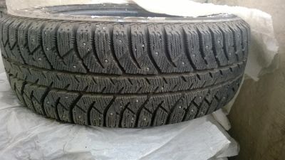 Лот: 3369501. Фото: 1. Шины 235/65/17 Bridgestone Ice... Шины