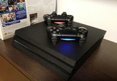 Лот: 13989301. Фото: 1. Sony Playstation 4 pro + 2 джойстика... Игровые приставки, консоли