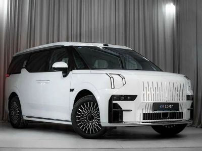 Лот: 25703635. Фото: 1. Минивэн Zeekr 009 2025. Автомобили