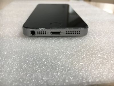 Лот: 11646400. Фото: 1. iPhone 5s 16gb Space Gray. Смартфоны