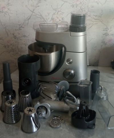 Лот: 25739064. Фото: 1. Кухонный комбайн. Кухонная