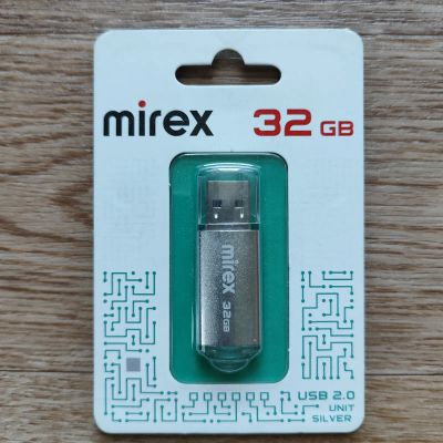 Лот: 25522936. Фото: 1. Флешка 32 Гб. USB-флеш карты