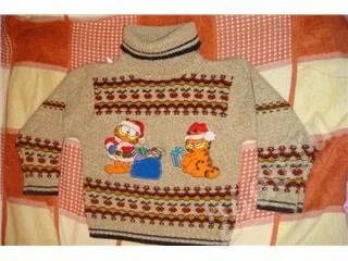 Лот: 207268. Фото: 1. Теплый свитер на рост 98-104. Другое (дети растут)