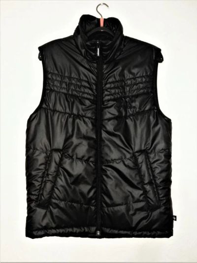 Лот: 10121173. Фото: 1. Оригинальный жилет Adidas. Свитеры, толстовки, худи