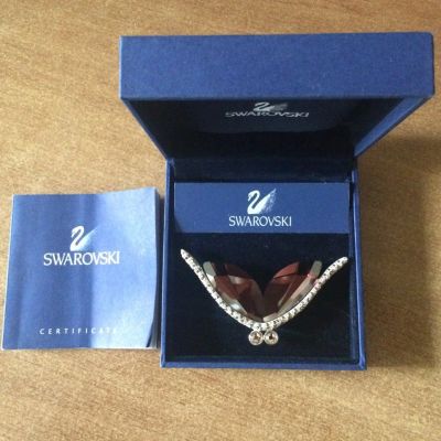 Лот: 9581238. Фото: 1. Брошь Swarovski. Броши