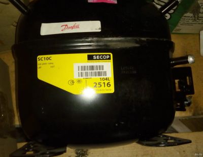 Лот: 13382342. Фото: 1. Компрессор SC10C 104L2516 Danfoss. Запчасти для остальной бытовой техники