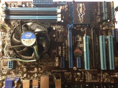 Лот: 4289182. Фото: 1. Материнская плата Asus P8B75-V. Материнские платы