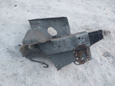 Лот: 25194642. Фото: 1. Лонжерон nissan bluebird u14. Кузов