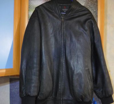 Лот: 18603058. Фото: 1. Из натуральной кожи куртка Bomber... Верхняя одежда