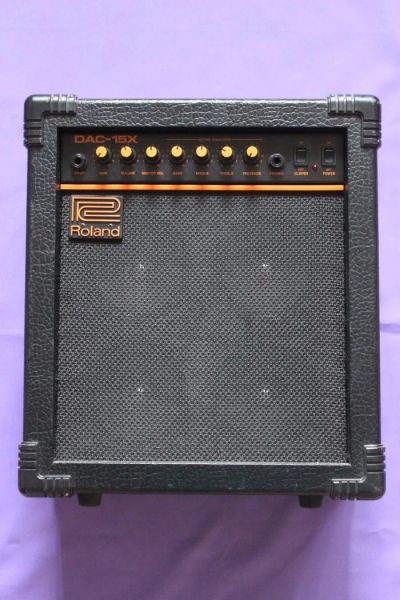 Лот: 4473266. Фото: 1. Roland DAC-15X Made In Japan 1980е... Гитарные эффекты и комбоусилители