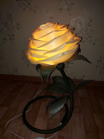 Лот: 15276873. Фото: 1. торшер РОЗА. Другое освещение