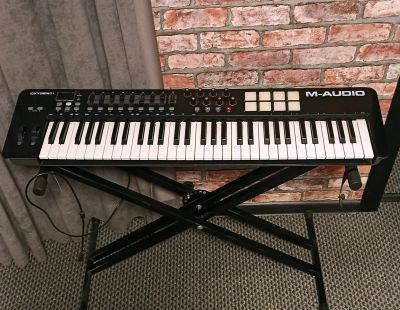 Лот: 25759946. Фото: 1. Midi-клавиатура M-Audio Oxygen... MIDI-оборудование