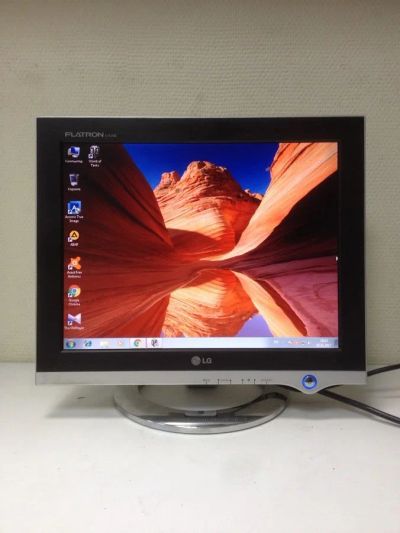 Лот: 10545711. Фото: 1. Монитор ЖК LG Flatron L1520b Диагональ... ЖК-мониторы