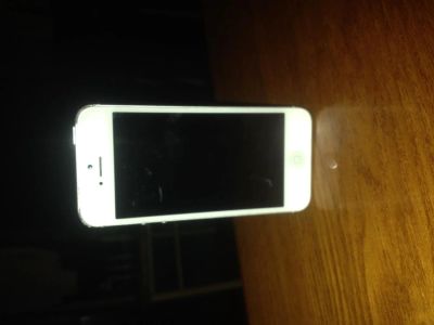 Лот: 4833413. Фото: 1. Iphone 5 неисправный. Смартфоны