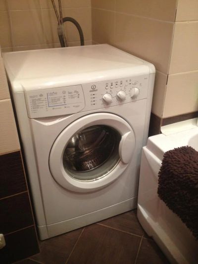 Лот: 4915820. Фото: 1. Стиральная машинка indesit wil... Стиральные машины