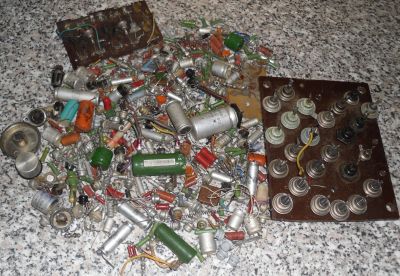 Лот: 25896154. Фото: 1. Куча радиодетали СССР 2. Конденсаторы