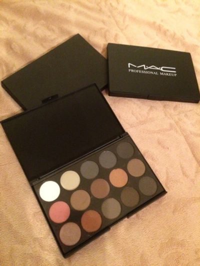 Лот: 11157235. Фото: 1. Палетка теней MAC Professional... Макияж