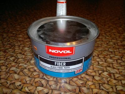 Лот: 4596144. Фото: 1. Шпатлевка Novol fiber со стекловолокном... Всё для покраски