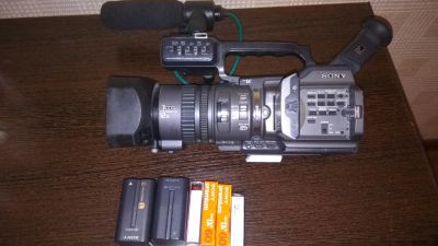 Лот: 11738085. Фото: 1. Видеокамера Sony DSR-PD170P. Видеокамеры