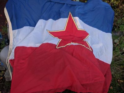 Лот: 10488376. Фото: 1. Флаг Югославии. Другое (коллекционирование, моделизм)