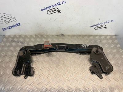 Лот: 22460418. Фото: 1. кронштейн подрамника Nissan Terrano... Двигатель и элементы двигателя