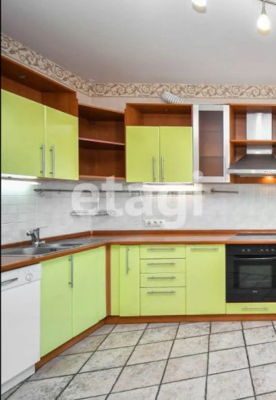 Лот: 24997637. Фото: 1. Продам 2-комн. кв. 80 кв.м. Красноярск... Квартиры, студии