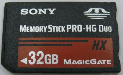 Лот: 2116605. Фото: 1. карта памяти Sony Memory Stick... Аксессуары для игровых приставок, консолей, геймпады