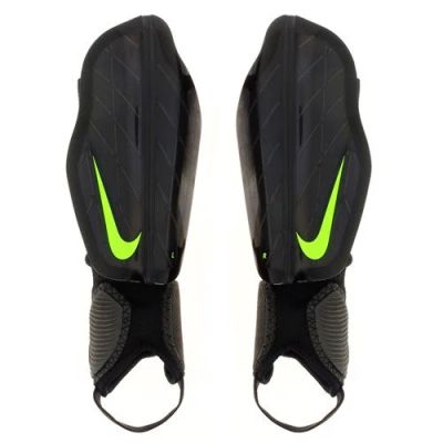 Лот: 10820073. Фото: 1. Щитки футбольные Nike, детские. Спортивная одежда