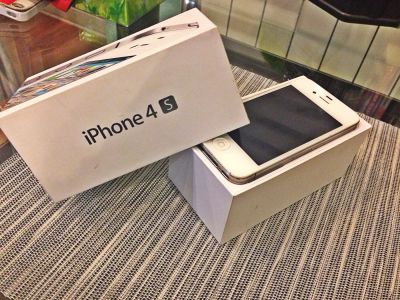 Лот: 3295641. Фото: 1. iPhone 4S 16gb! Полный комплект... Смартфоны