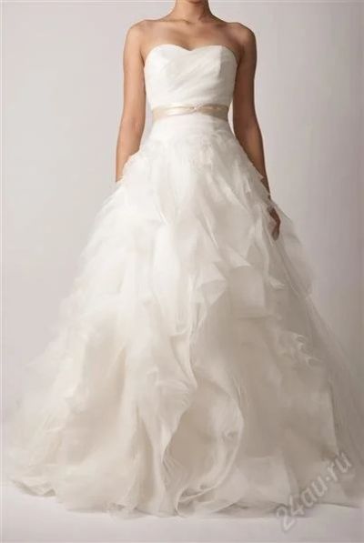 Лот: 1866540. Фото: 1. Свадебное платье (Vera Wang 2012... Другое (свадебная мода)