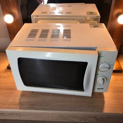 Лот: 17436595. Фото: 1. Микроволновая печь Mystery MMW-1710... Микроволновки, мини-печи
