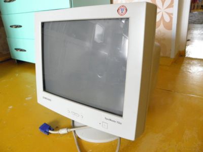 Лот: 3951639. Фото: 1. Монитор samsung SyncMaster 753DF. ЭЛТ-мониторы