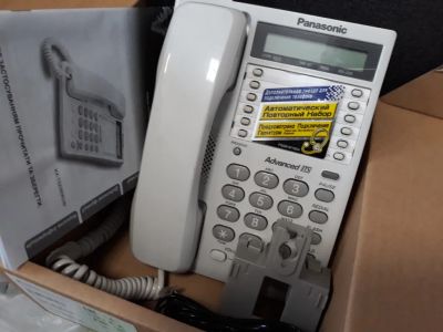 Лот: 21546952. Фото: 1. Классический Panasonic KX-TS2365RUW... Проводные телефоны