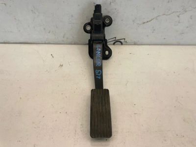 Лот: 24425367. Фото: 1. педаль газа Mitsubishi Lancer... Двигатель и элементы двигателя
