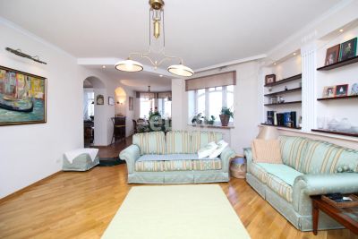 Лот: 20769874. Фото: 1. Продам 4-комн. кв. 144.7 кв.м... Квартиры, студии