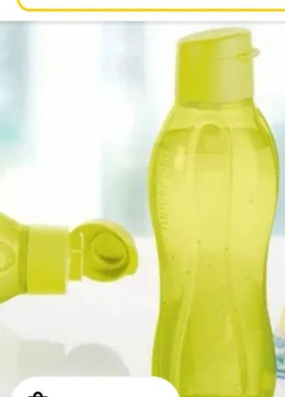 Лот: 20013094. Фото: 1. бутылка с клапаном 750мл tupperware. Бутылки, пробки, этикетки