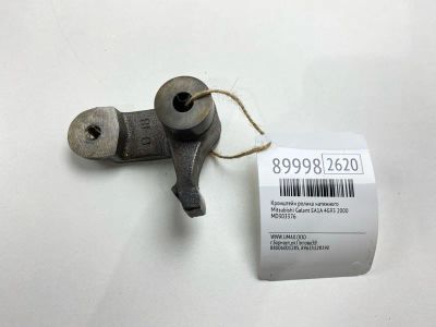 Лот: 23346327. Фото: 1. Кронштейн ролика натяжного Mitsubishi... Двигатель и элементы двигателя