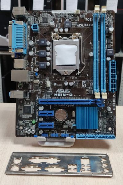 Лот: 20984786. Фото: 1. Мат. плата ASUS H61M-D/LGA1155... Материнские платы