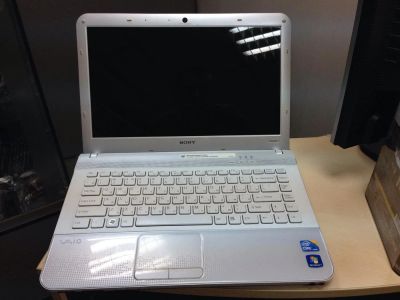 Лот: 3198932. Фото: 1. Sony VAIO VPC-EA3S1R (Core i3... Ноутбуки
