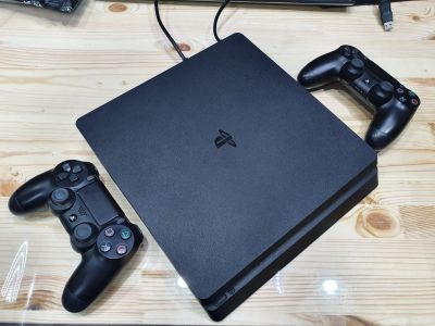 Лот: 15754389. Фото: 1. Ps4 slim 500gb + аккаунт 10 игр... Игровые приставки, консоли