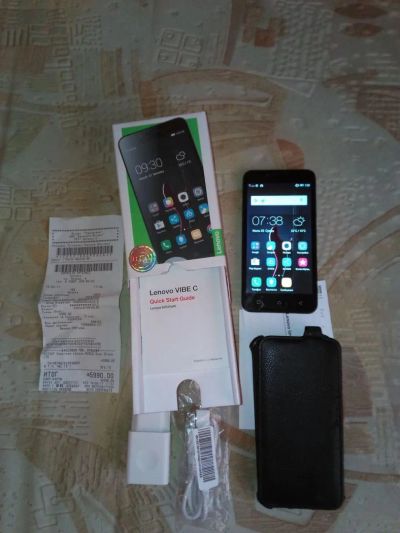 Лот: 10573052. Фото: 1. Смартфон Lenovo Vibe C Black... Смартфоны