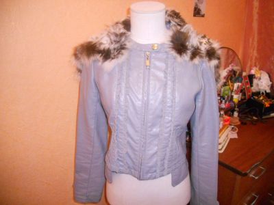 Лот: 3112724. Фото: 1. куртка из кожзама с натуральным... Верхняя одежда