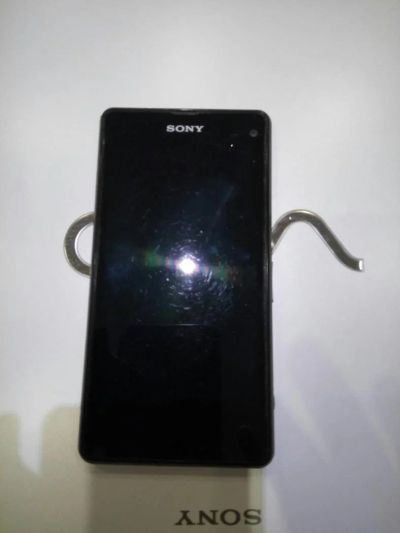 Лот: 9089471. Фото: 1. Sony Xperia Z1 Compact. Смартфоны