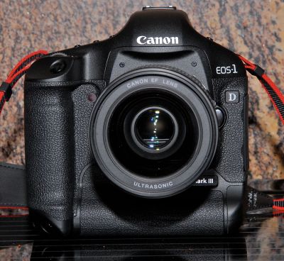 Лот: 9874760. Фото: 1. Canon eos 1d mkIII + ef 50mm f... Цифровые зеркальные