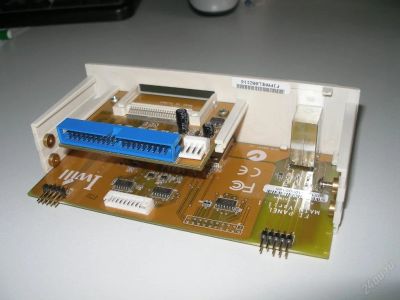 Лот: 112541. Фото: 1. панель 5.25 картридер-USB-аудио. Картридеры
